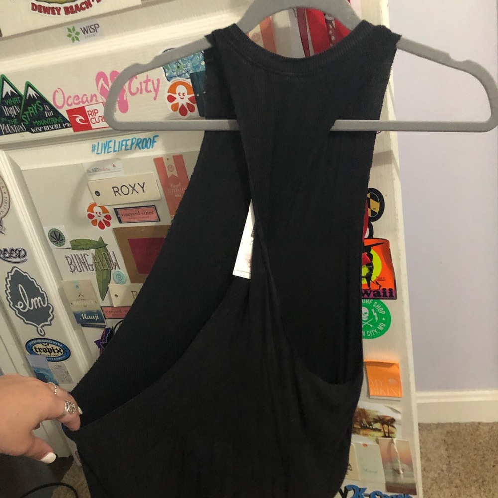 ❤️NEW WITH TAGS❤️ BLACK TANK TOP WITH TRENDY BACK